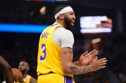 开云体育入口-NBA官方：热火喷气机模式开启，三节逆转追平的简单介绍