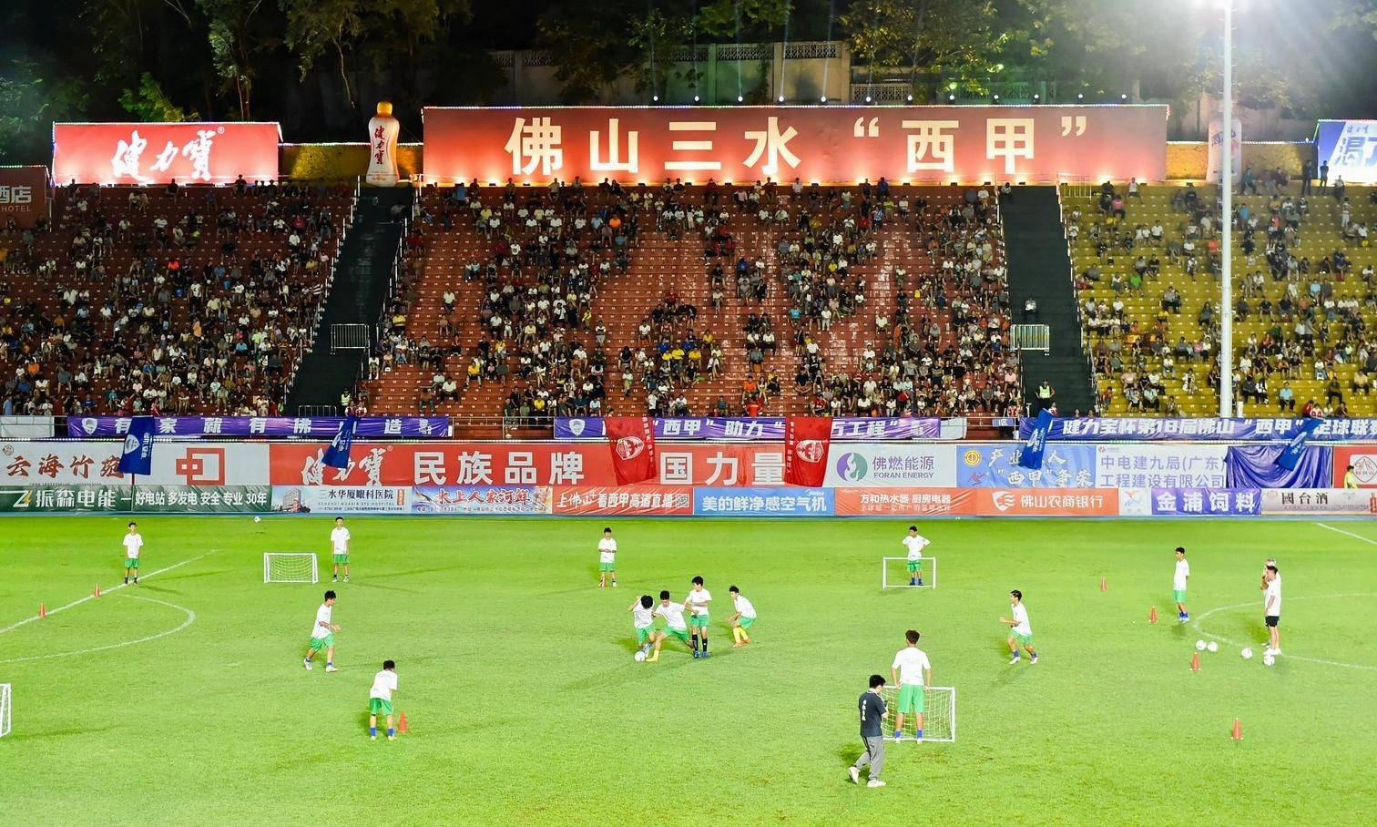关于沃尔夫斯堡青训新星崭露头角，队伍蓄势待发的信息
