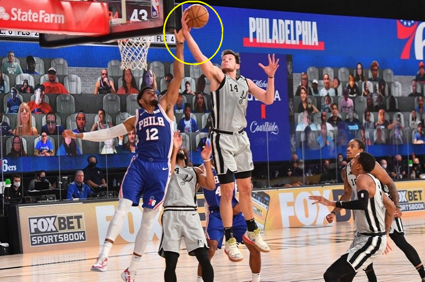 包含法国男篮翻盘马刺，哈里斯统治全场的词条