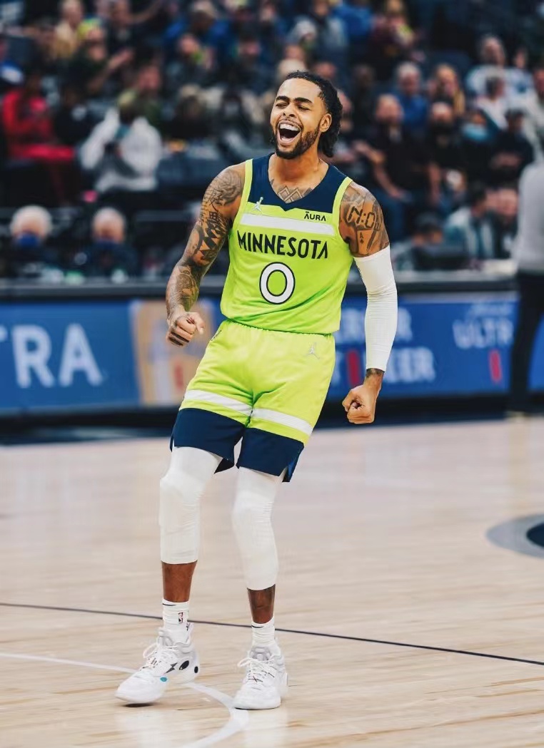 魔术强势美国男篮，拉塞尔惊艳世界的简单介绍