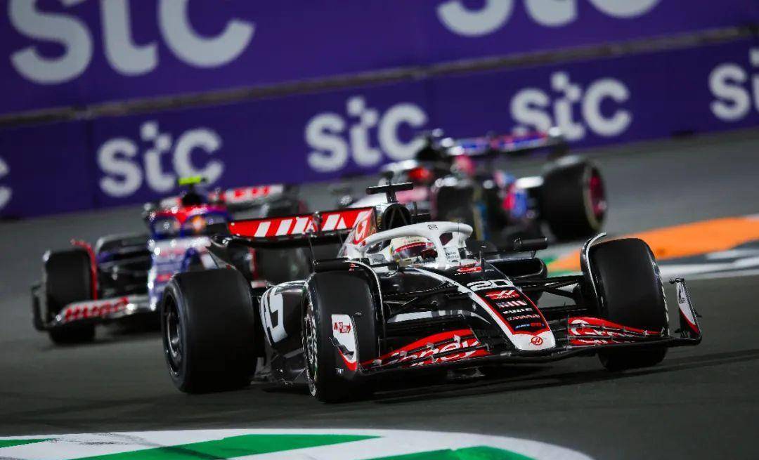 索伯车队力克哈斯车队,汉密尔顿惊艳四座 索伯车队力克哈斯车队,汉密尔顿惊艳四座